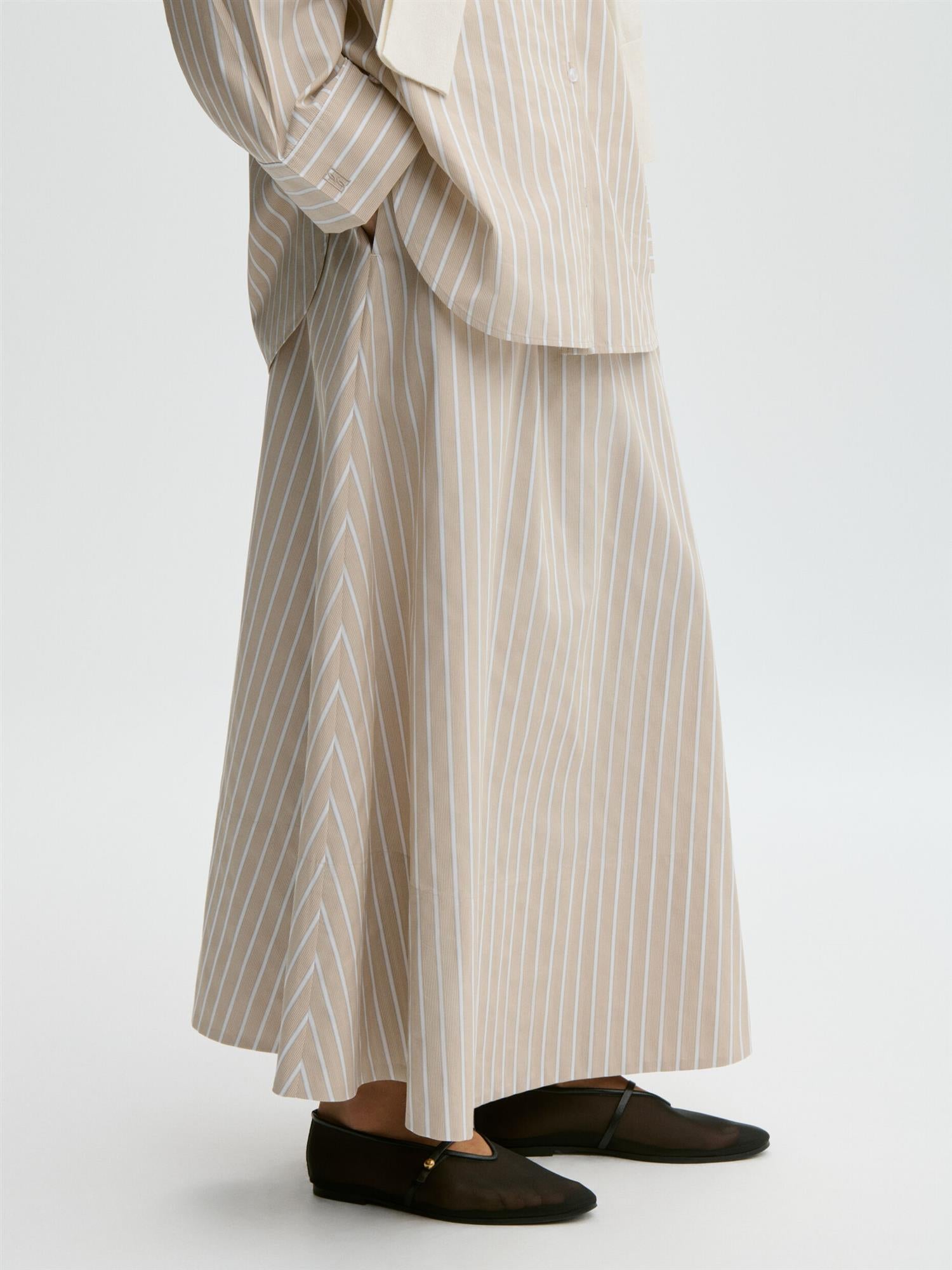 Pheobes Skirts Old Beige Classic stripe