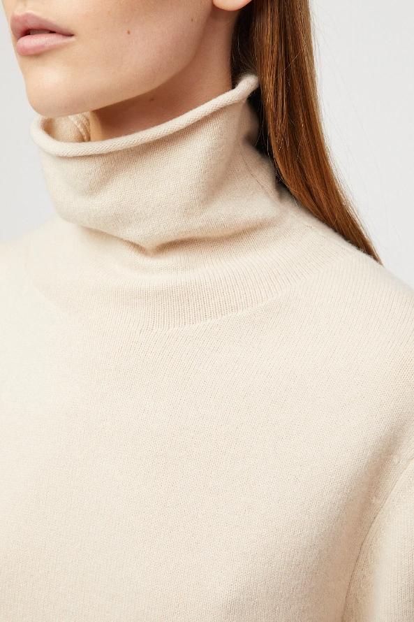 MARGOT TURTLENECK TEE BUTTERMILK
