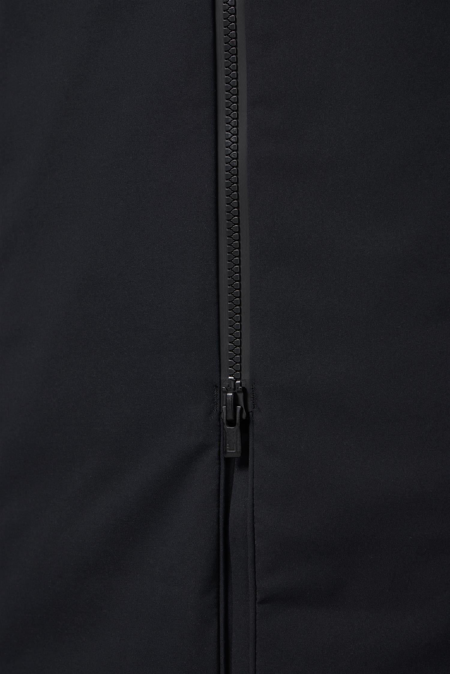 Quantum Coat Black