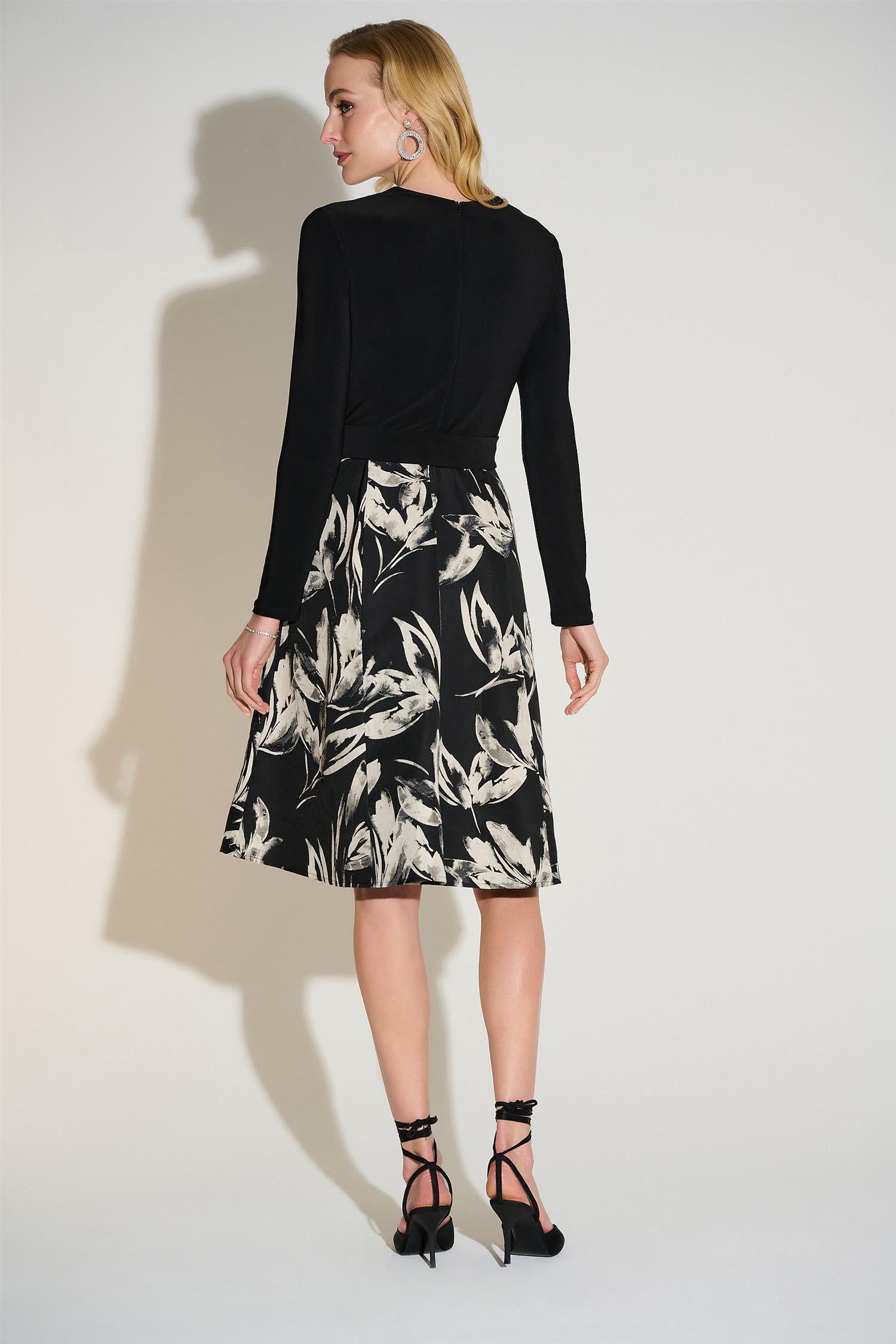 Silky Knit & Jacquard Floral Fit and Flare Dress Black/Off-white