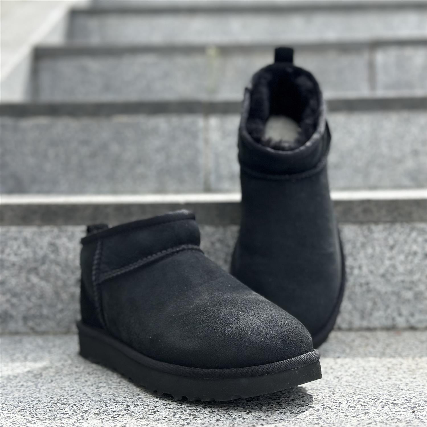 W Classic Ultra Mini Black