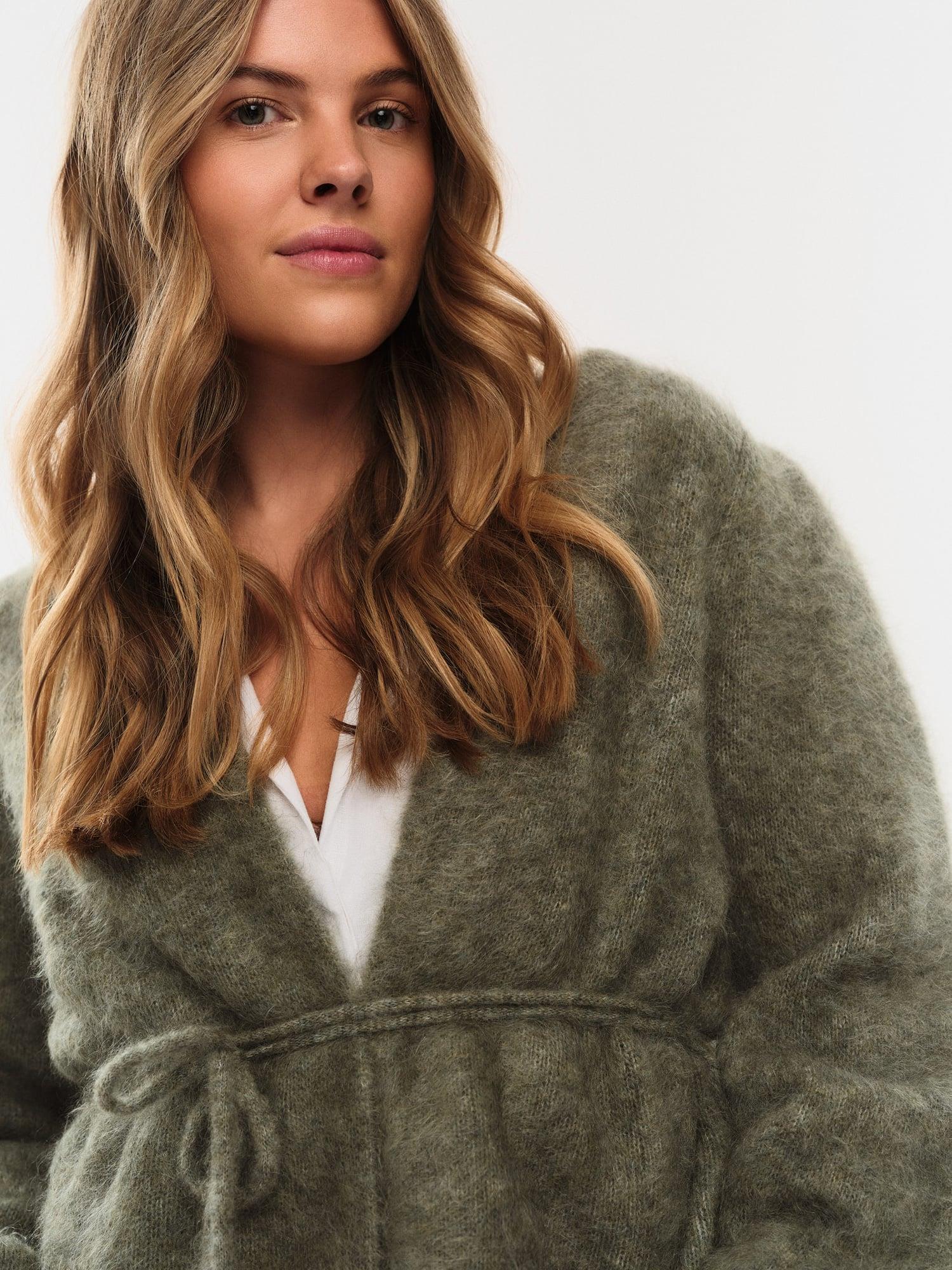 Fredrikke Chunky Cardigan Sage Green