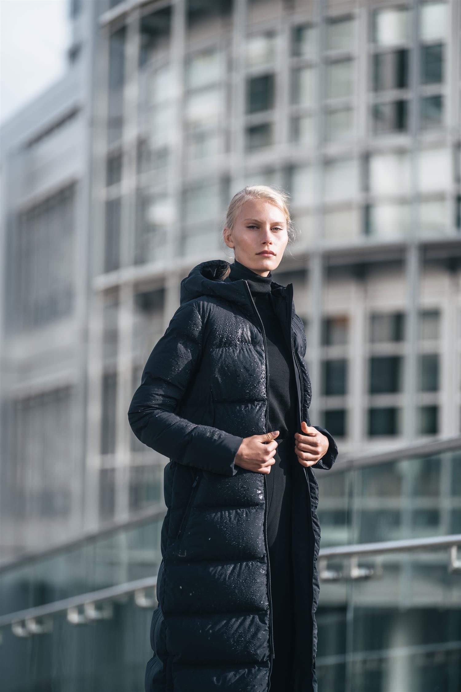 W INFINITY DOWN COAT BLACK