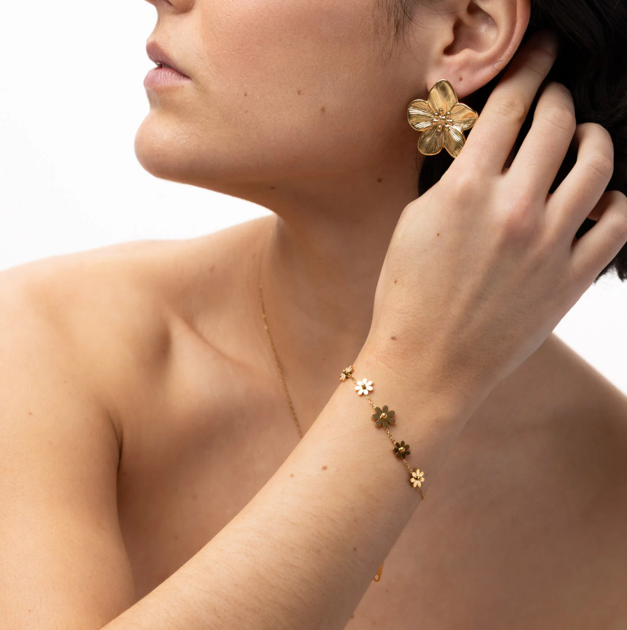 Maebry - Statement Flower Stud Earrings Gold Stain - Gold