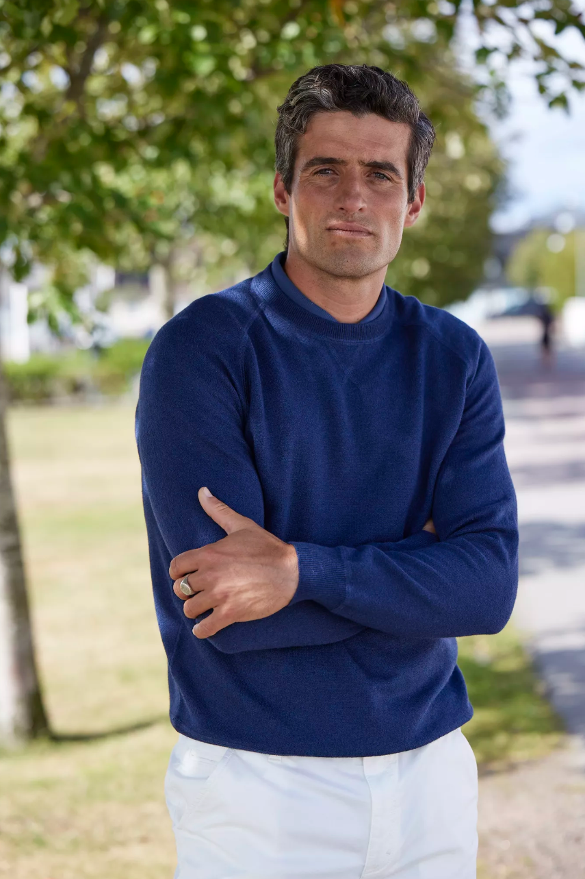 Crew Neck Cabl Knit Navy
