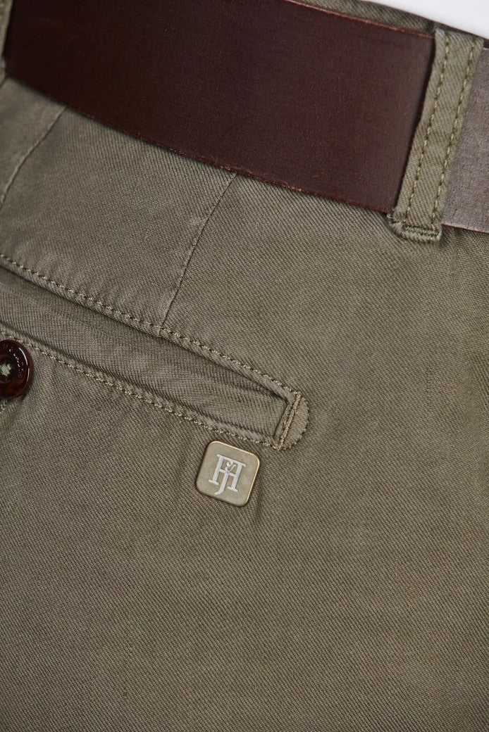 Linen blend comfort chino khaki green