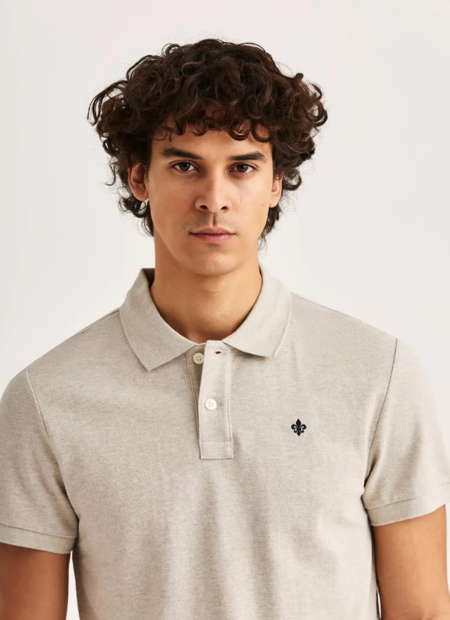 NEW PIQUET KHAKI SS26