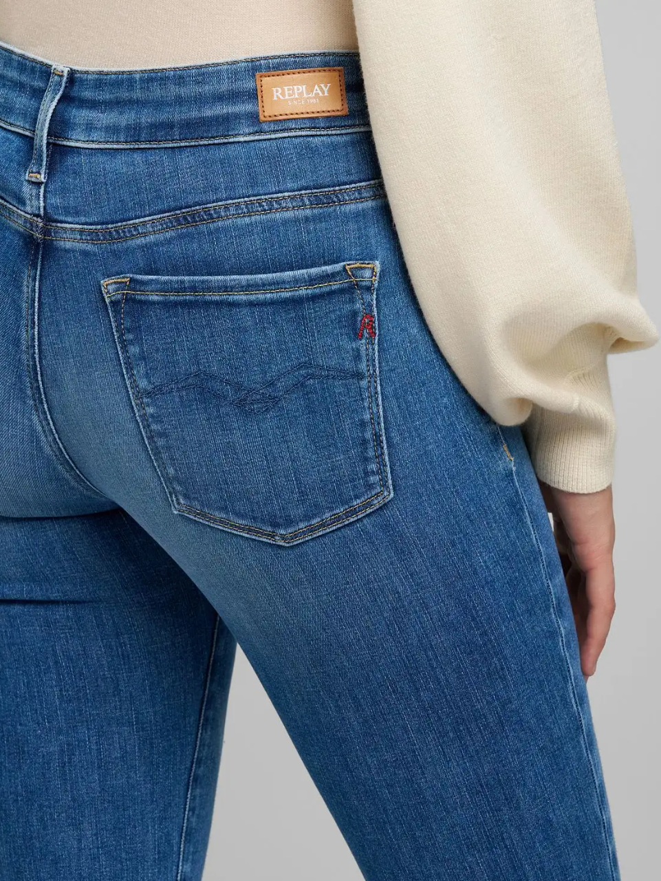 Joella Flared jeans - Mid Blue