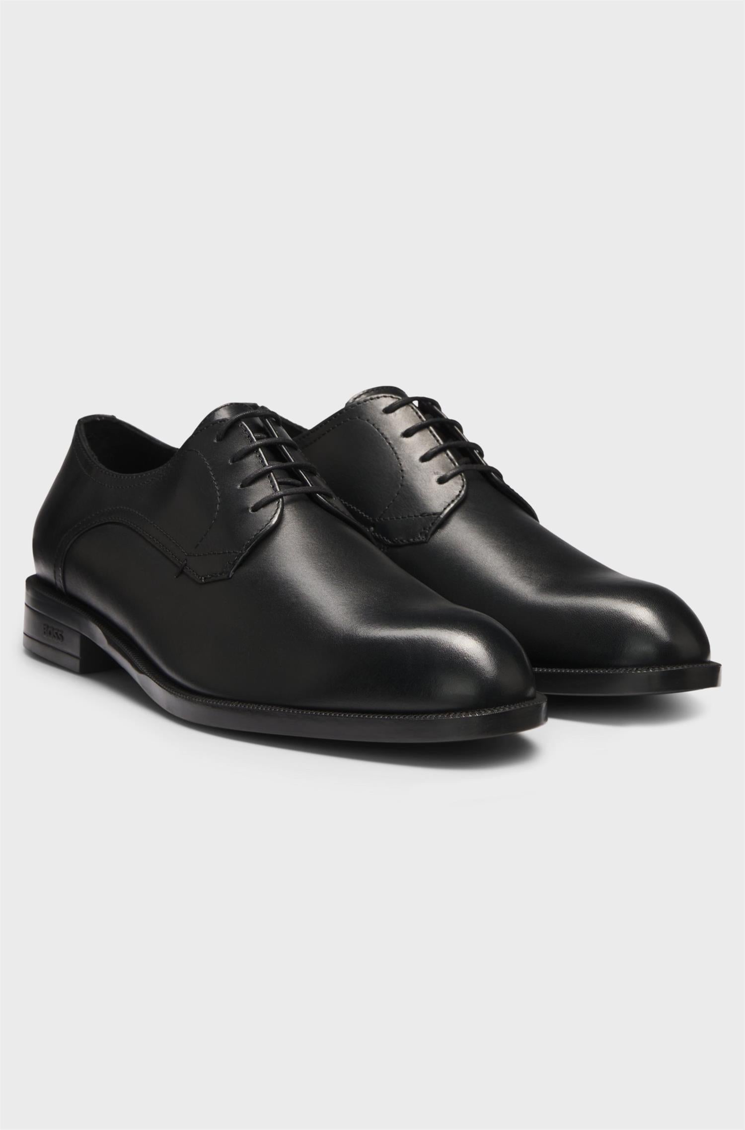 Derby Shoes in leather Black