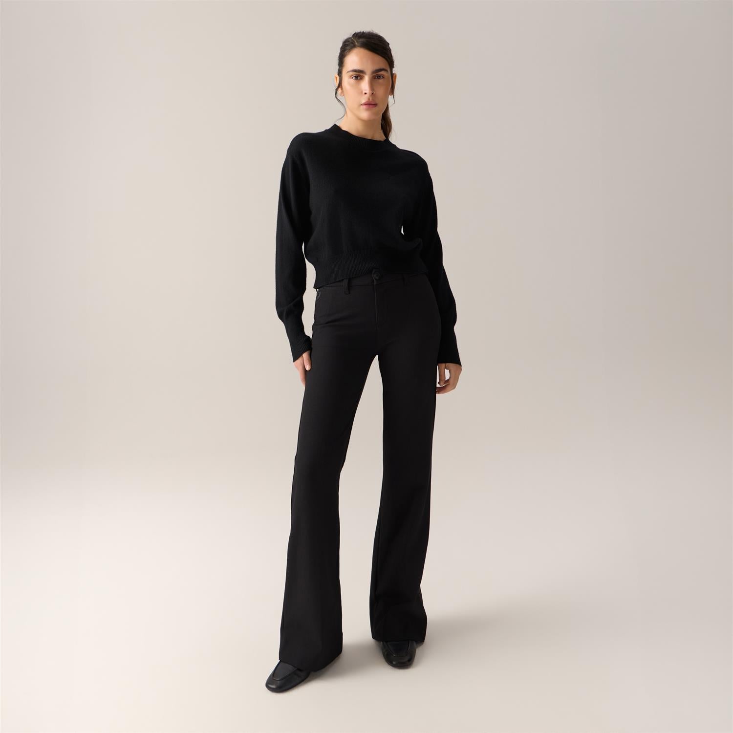 Silvia Suple Black