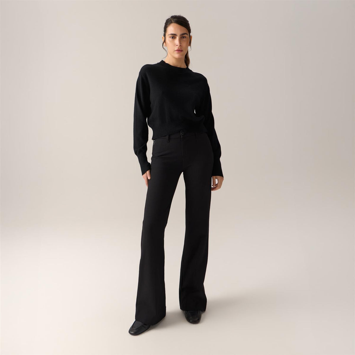 Silvia Suple Black