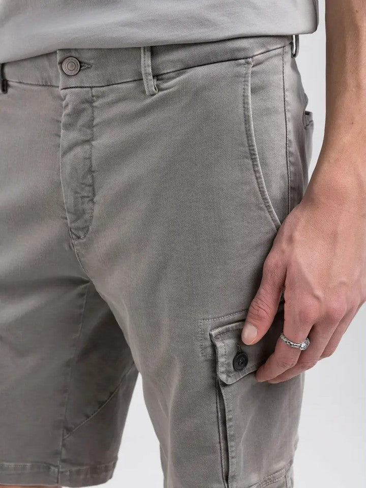 Vannie cargo shorts dim grey