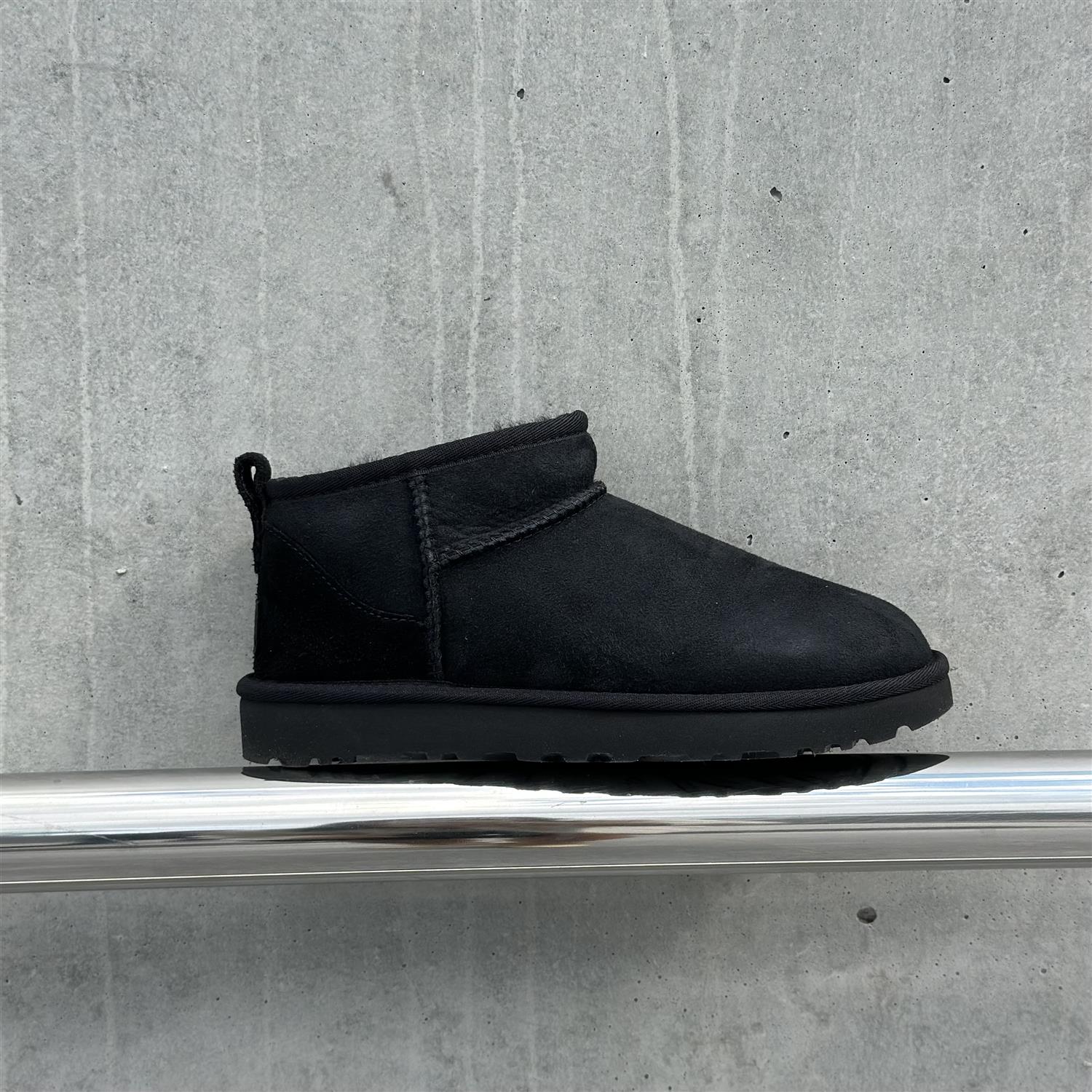 W Classic Ultra Mini Black