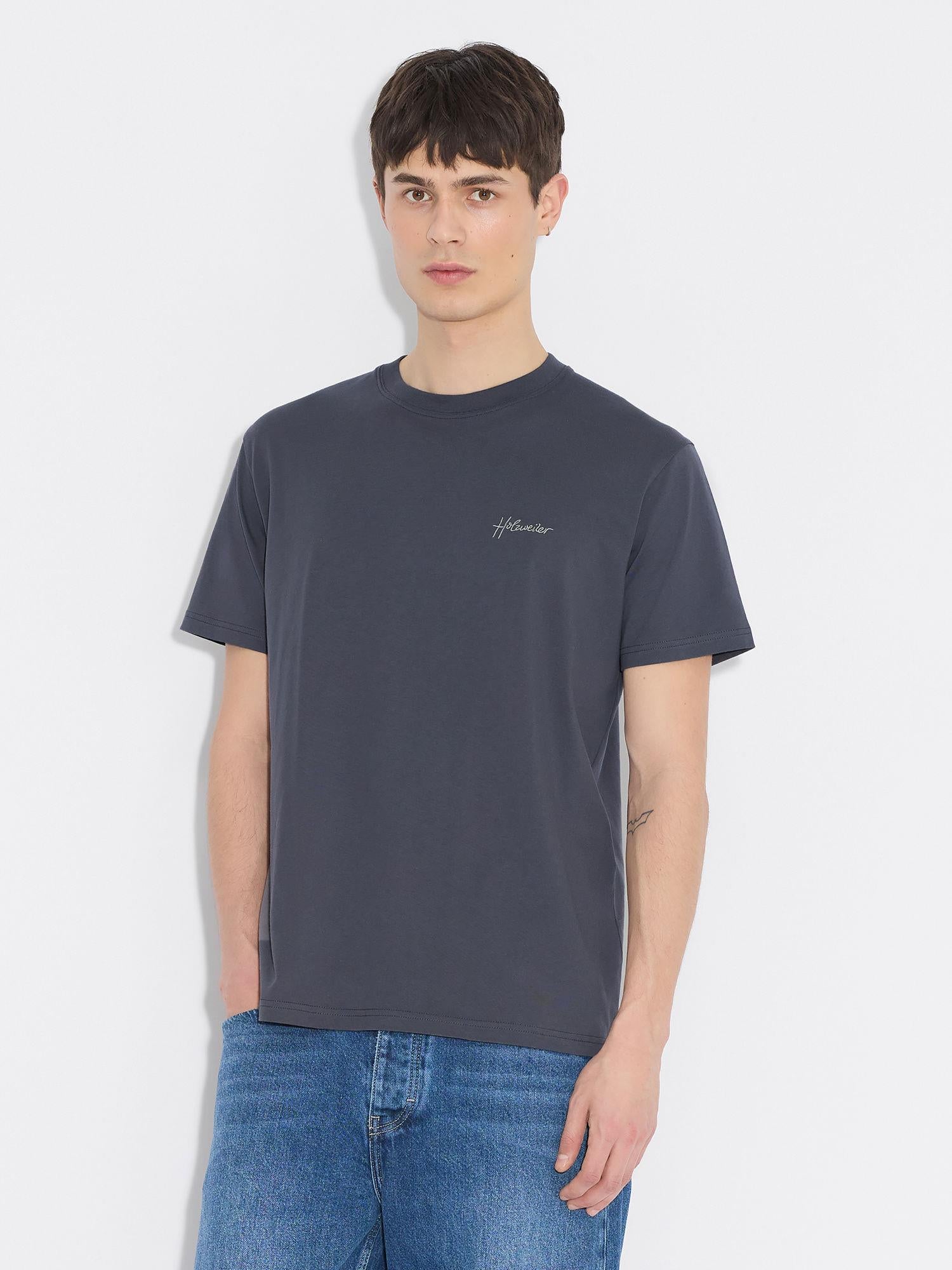 Tucker Embroidery Tee Dk. Grey