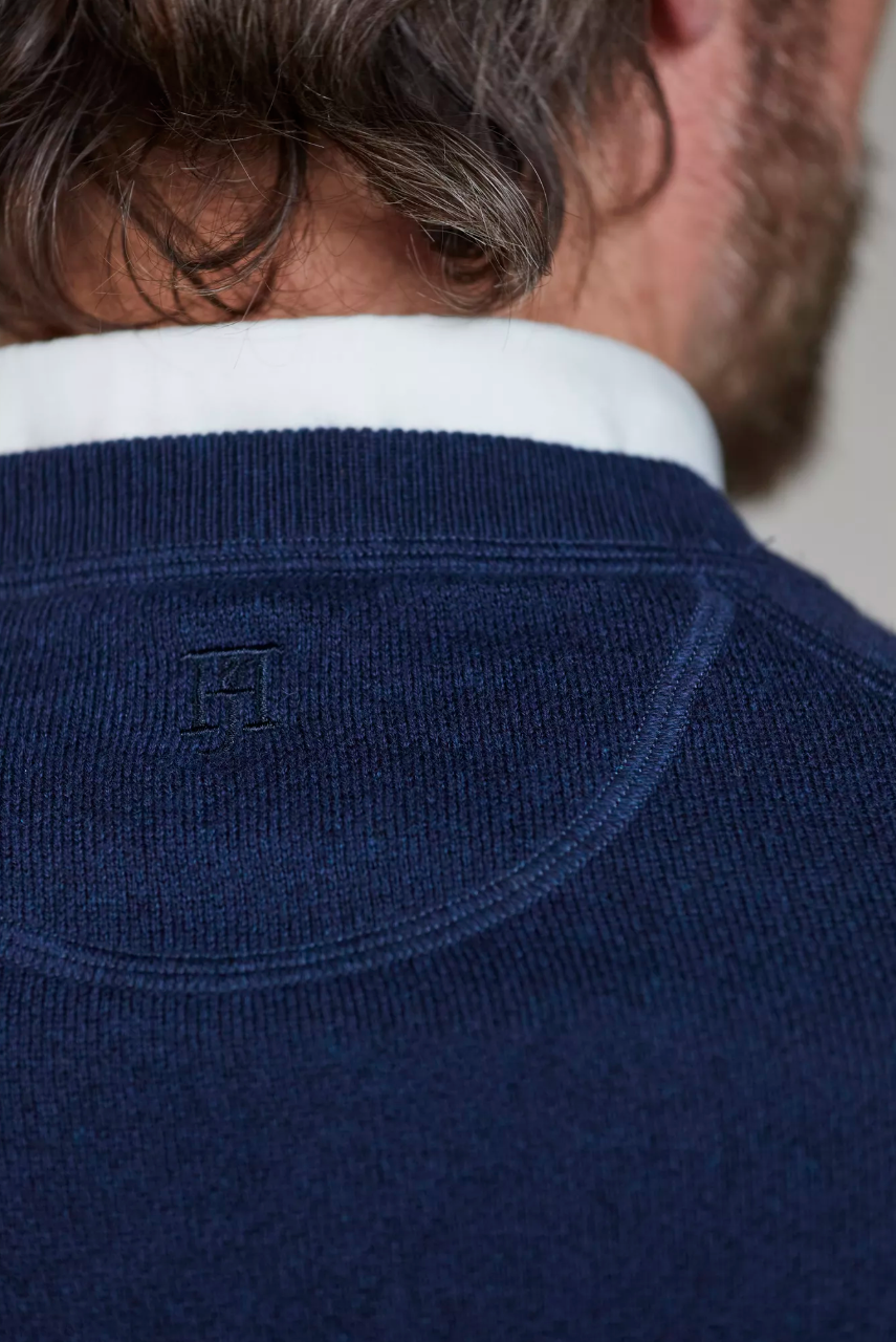 Crew Neck Cabl Knit Navy