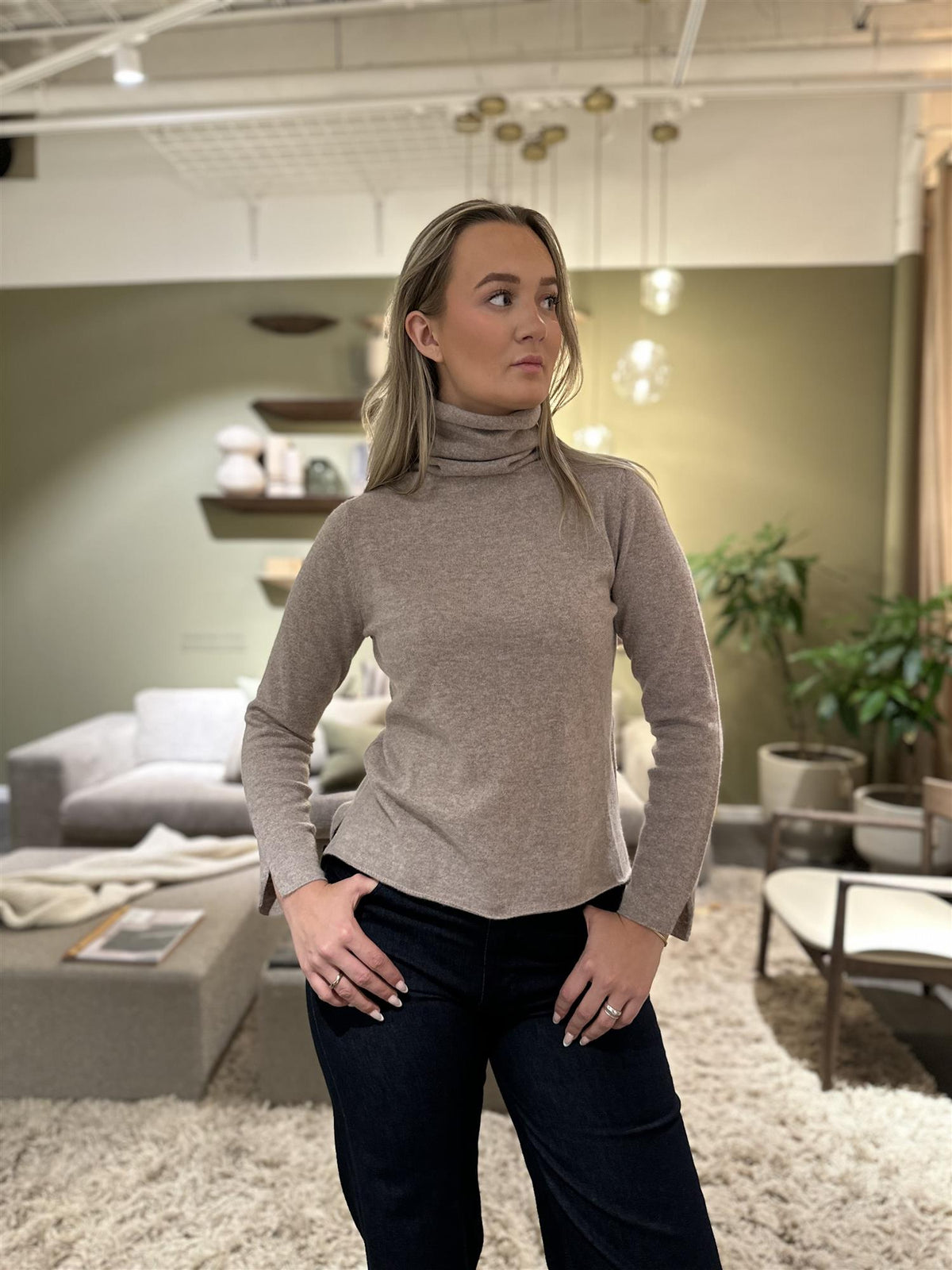 Mimi Cash Pull Taupe