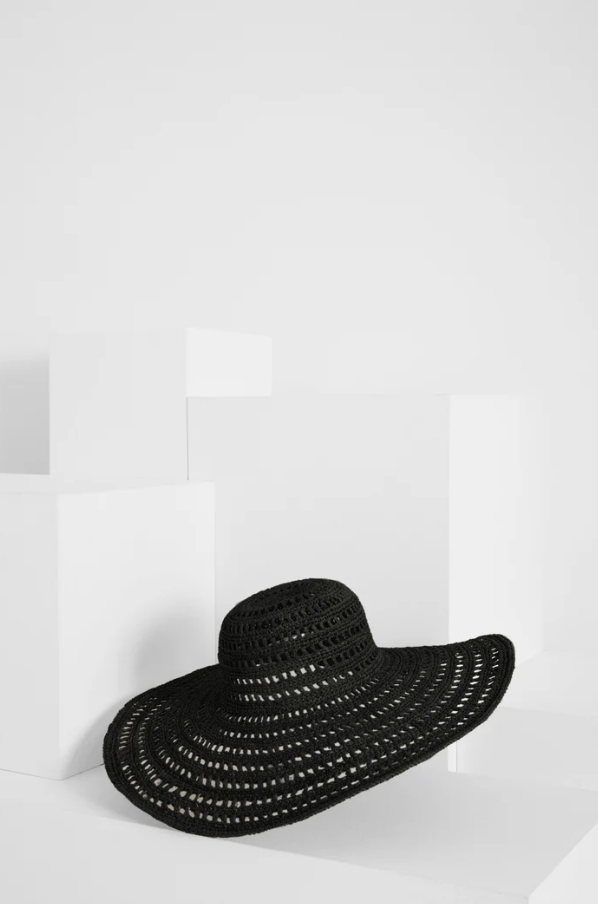 Miaro hat Black SS26