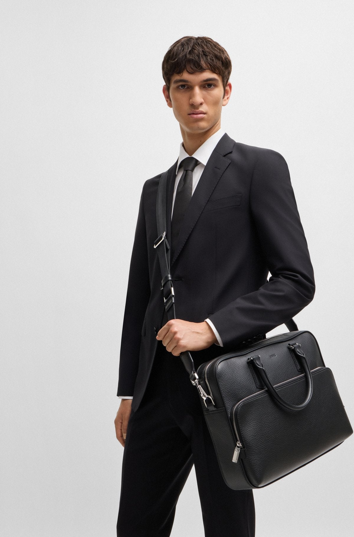 Document case in Italian leather with embossed logo