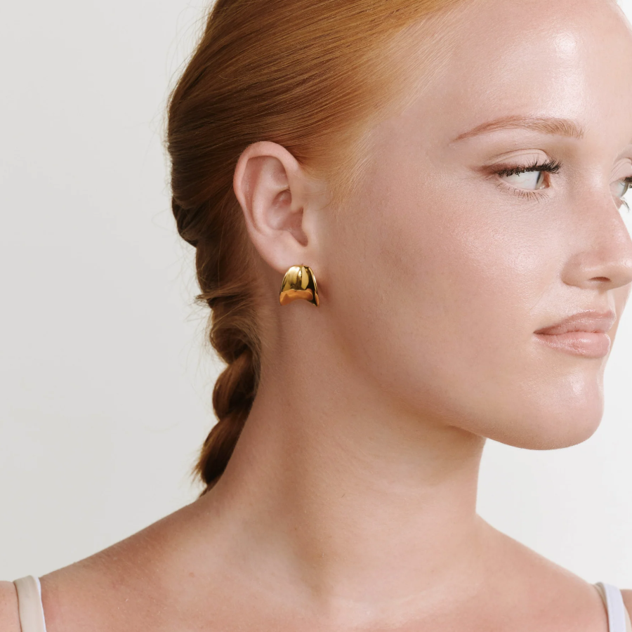 Piper Statement stud earrings gold