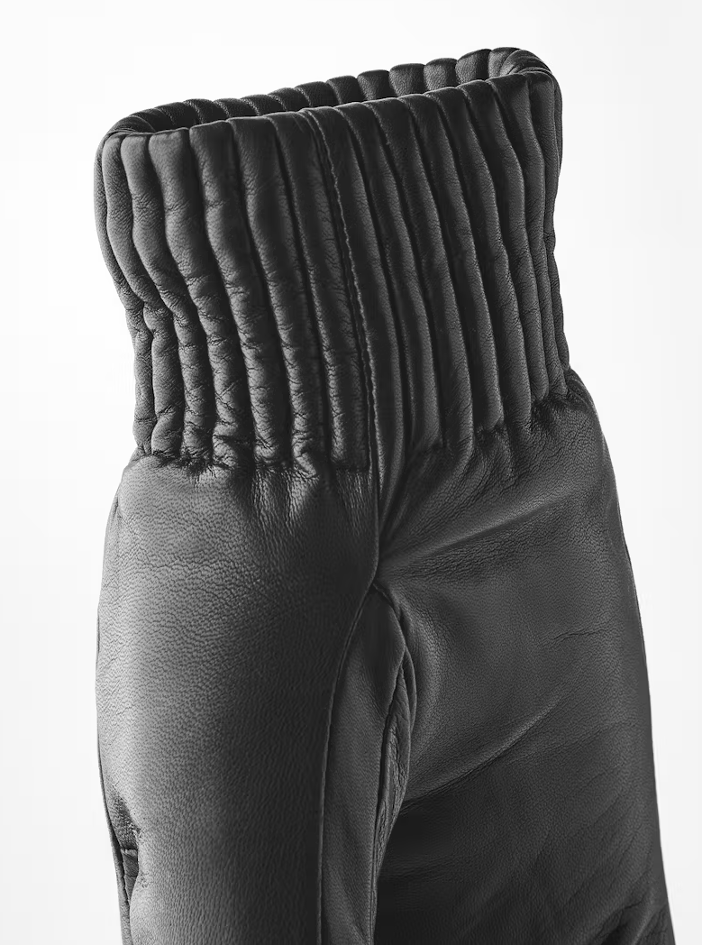 Valeria Mitt Black