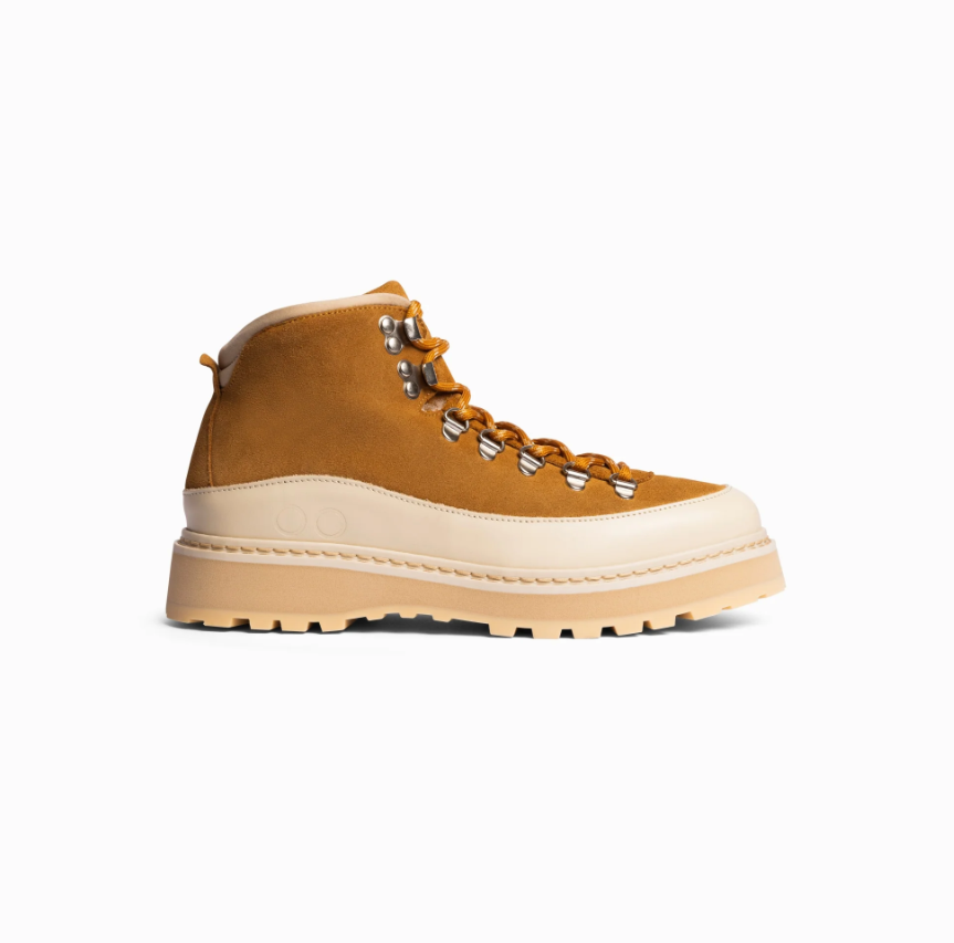 W.CORE CAP SUEDE Cognac Cream