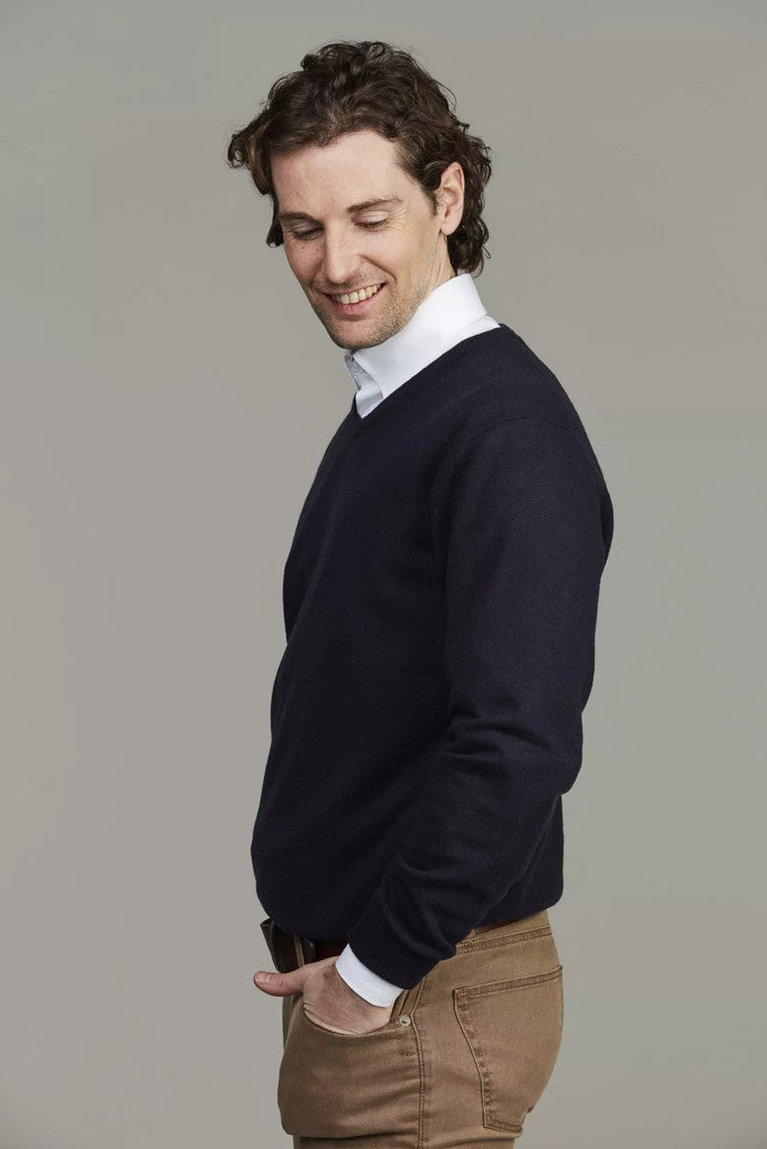 Geelong Knitted V-Neck Sweater Navy