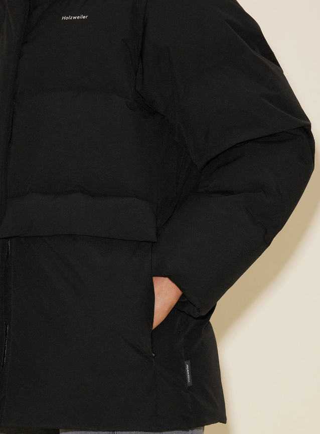 Besseggen Down Jacket Black