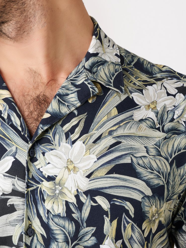 Casual Lido 1/2 Pastel Green Flowers