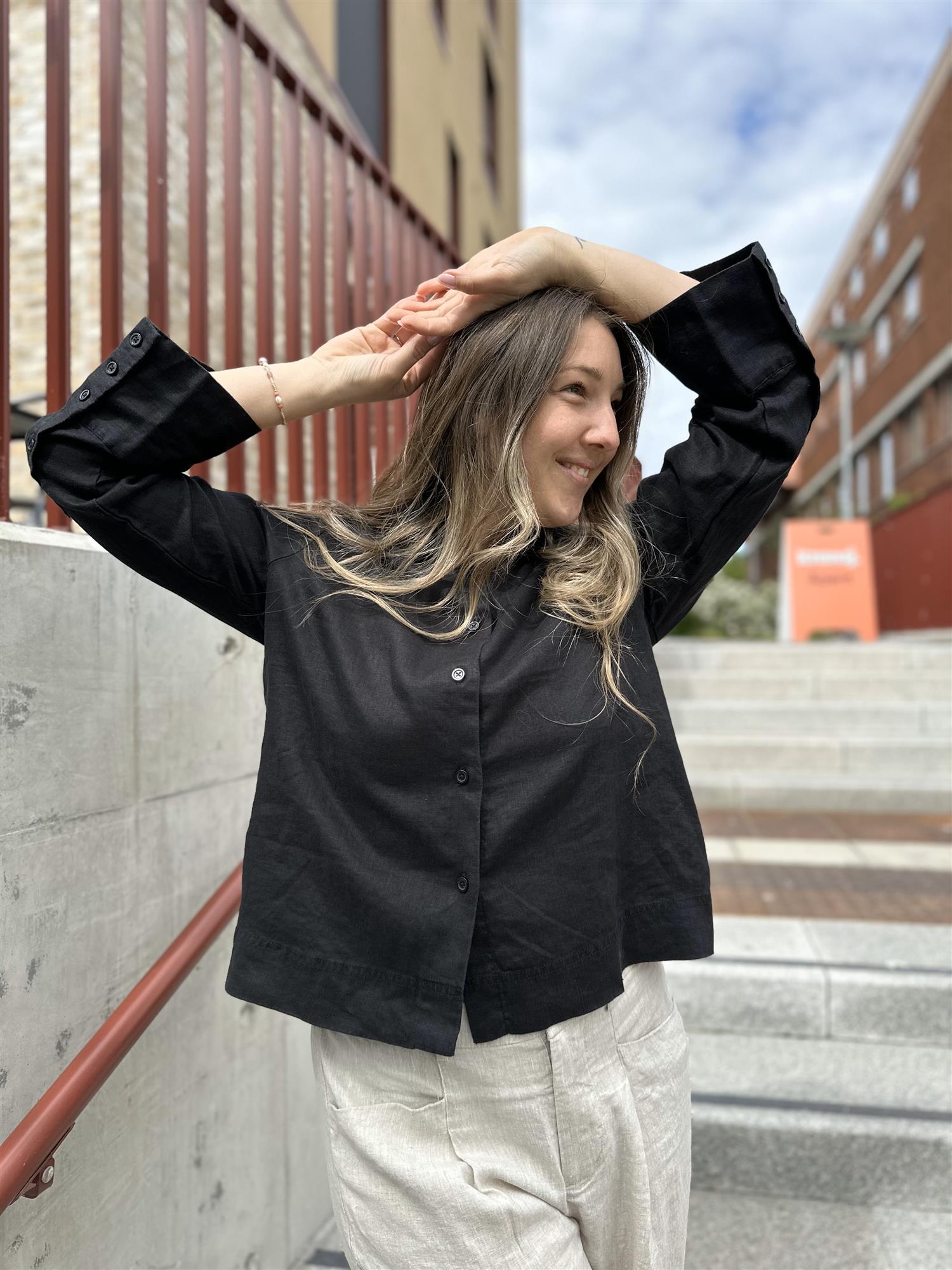 Conny Linen shirt Black
