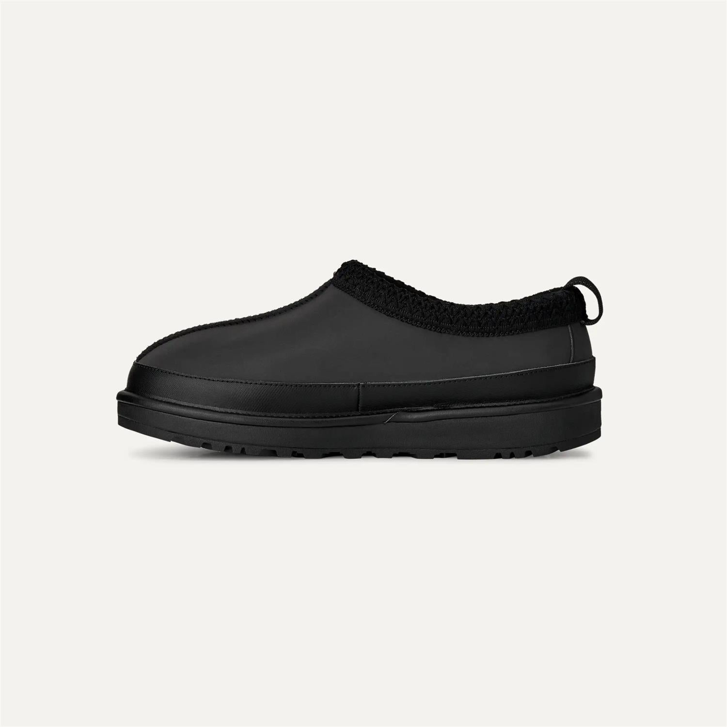M Tasman Reflective Black