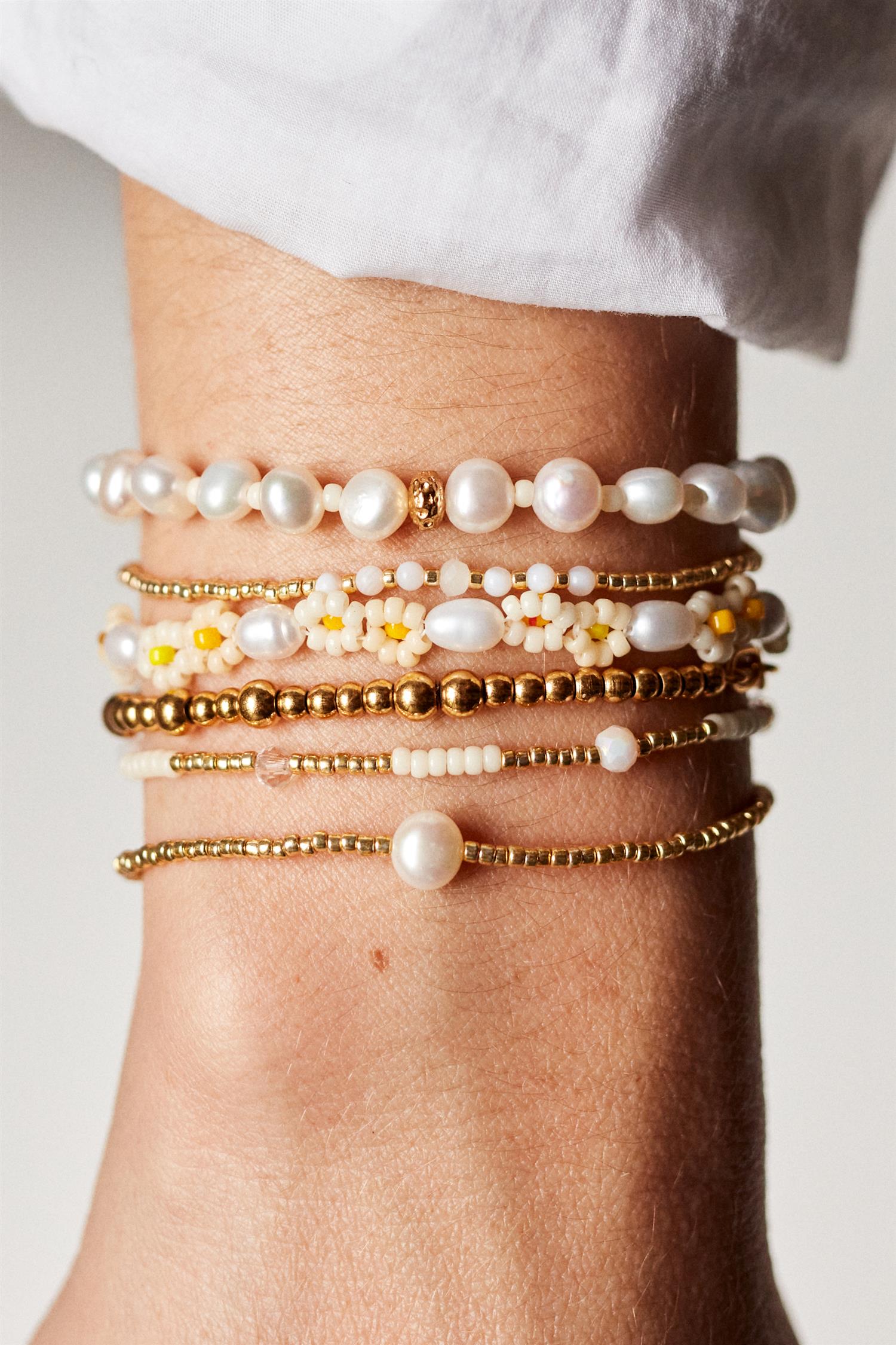Stellar pearly bracelet