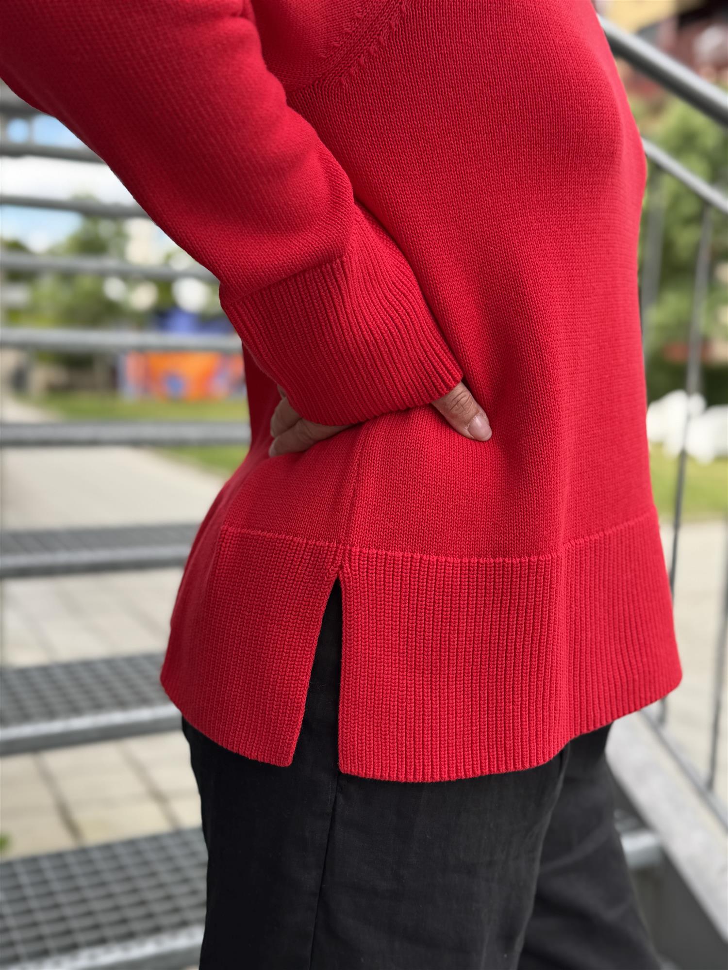 ANNIKEN PULLOVER RED