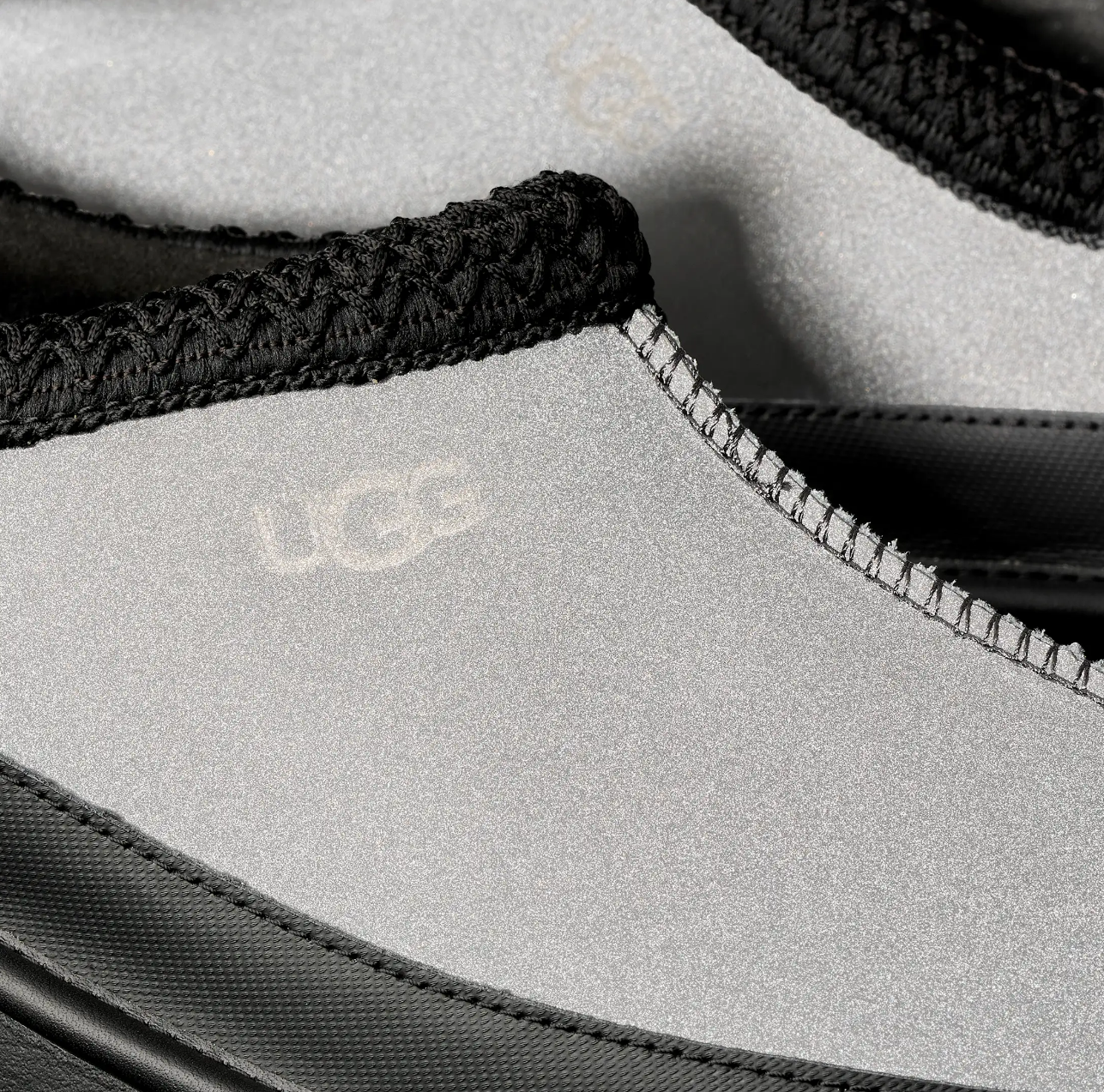 M Tasman Reflective Black