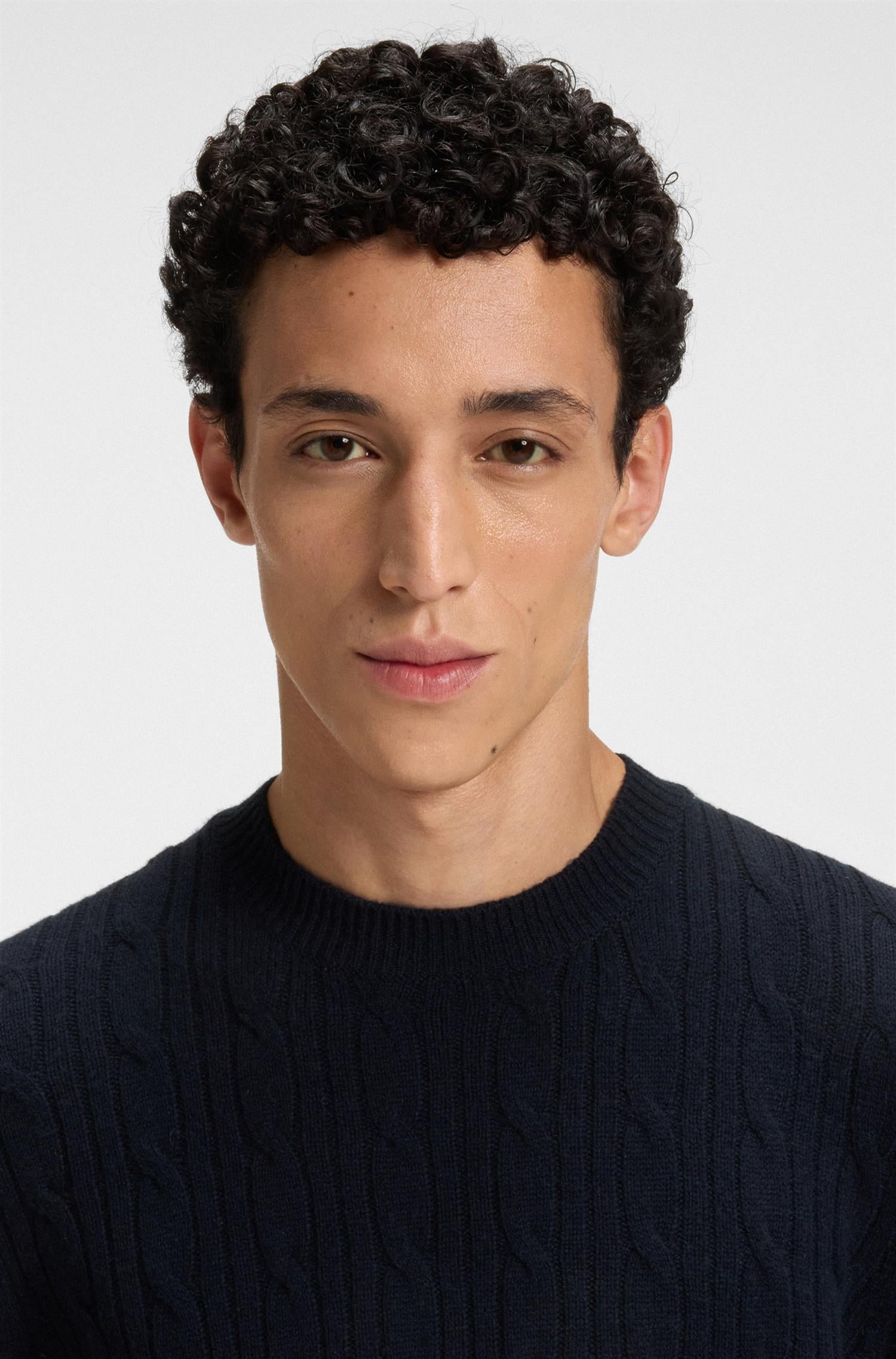 Hetico Cable-knit sweater in wool and cashmere Dark Blue