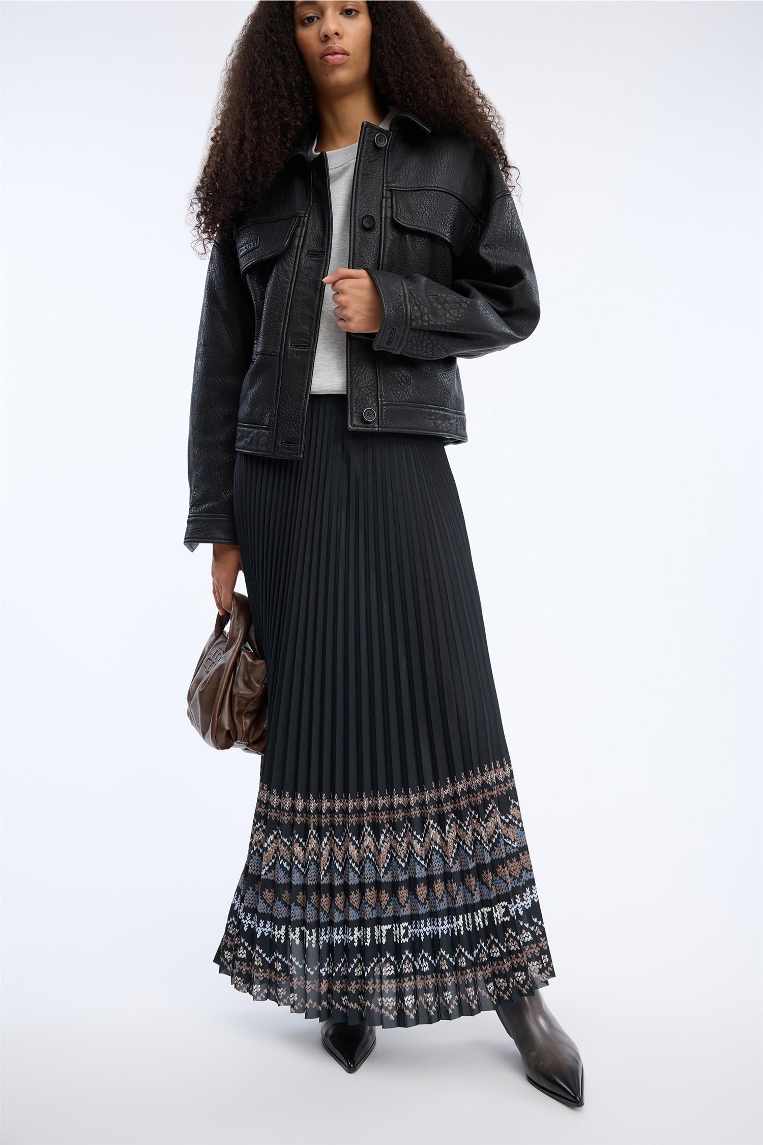 Taulla Skirt Print Black AW-26