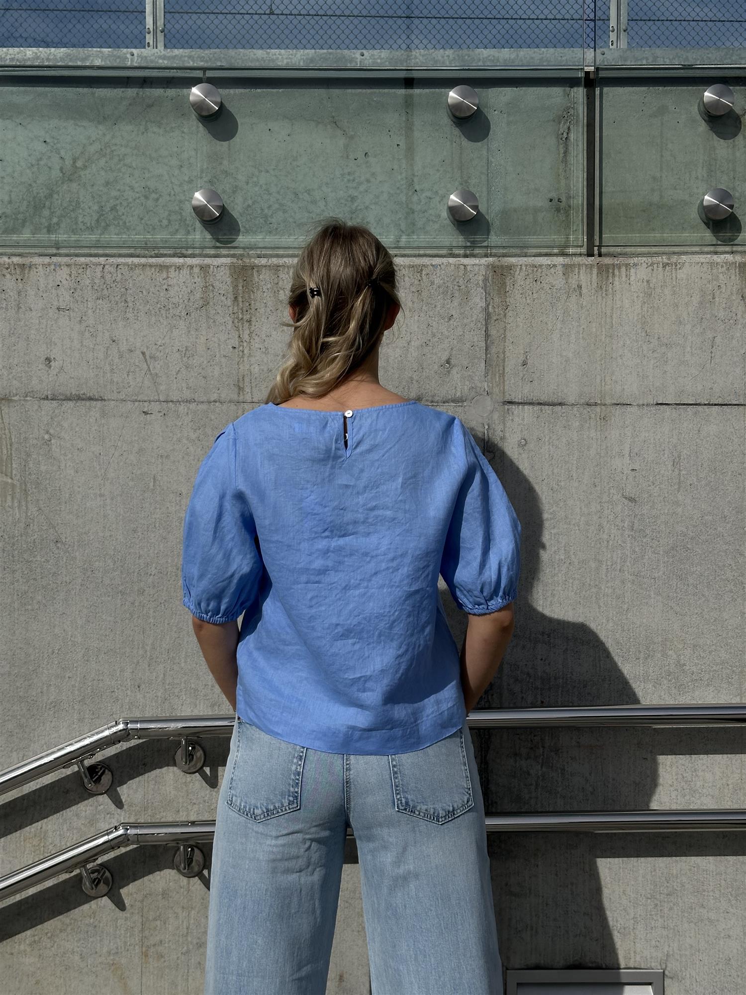 Rose linen Top Blue