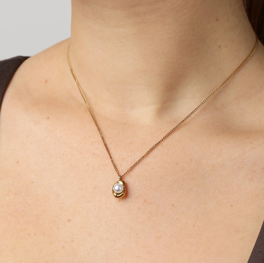 Ilse pearl necklace gold