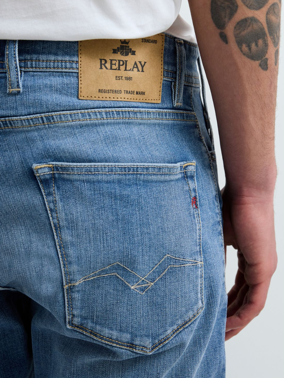 RBJ.981 Short Medium Blue Tapered Fit