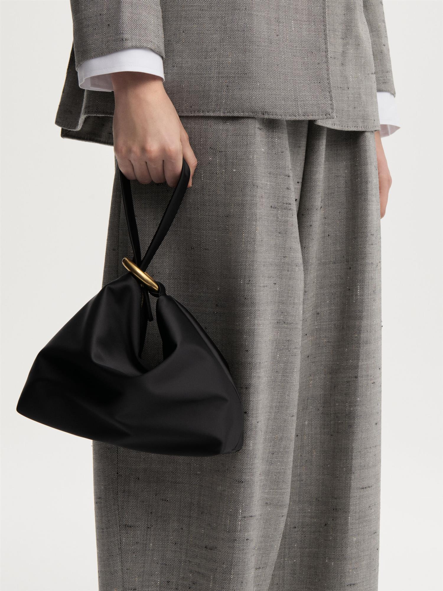 Isadora Sating Bag Black