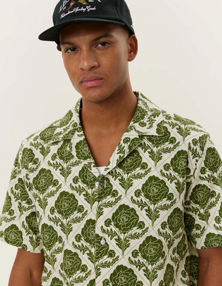 Lesley flower tile AOP ss shirt vintage green / ivory