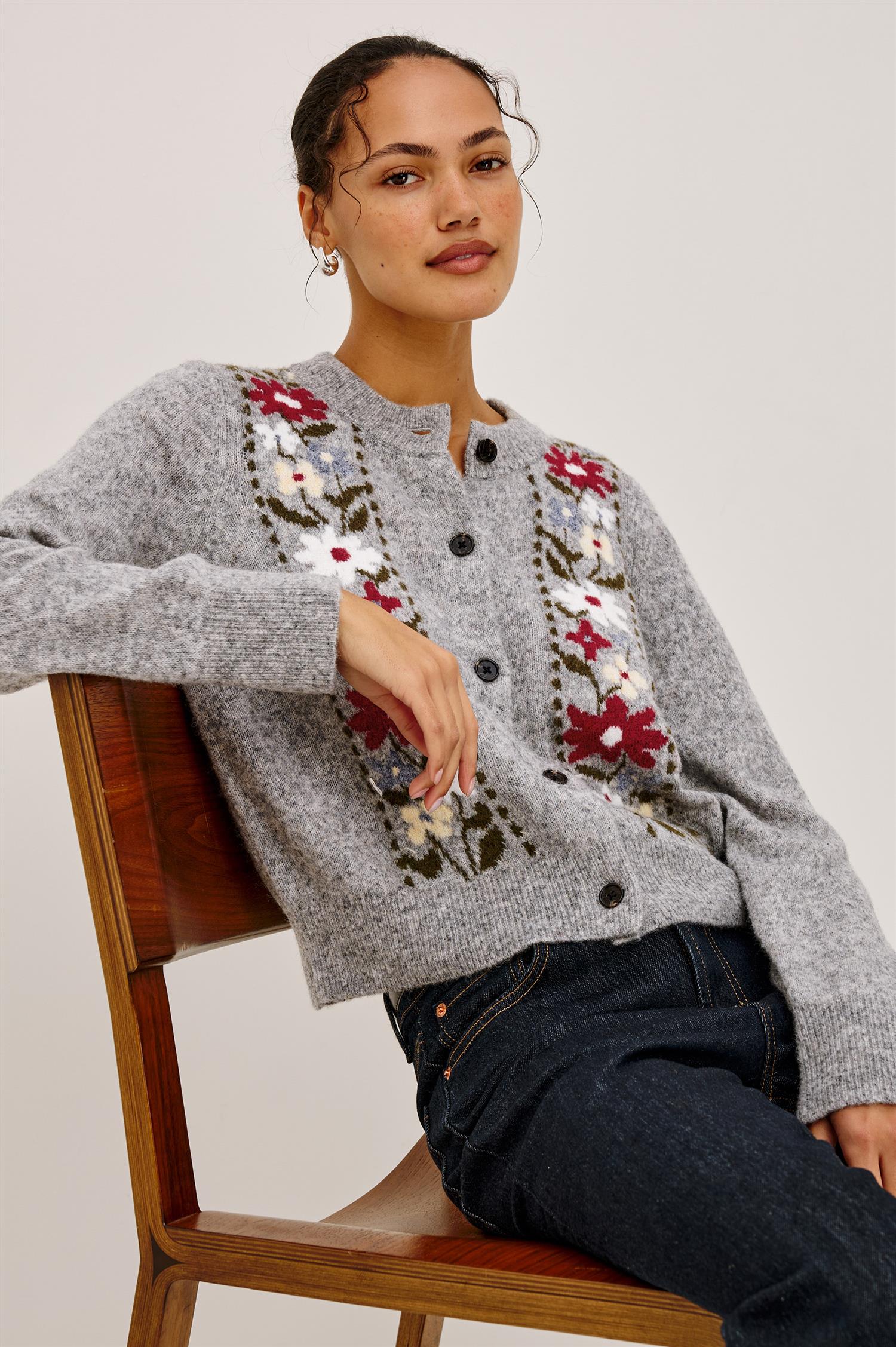Millie Grey Flora