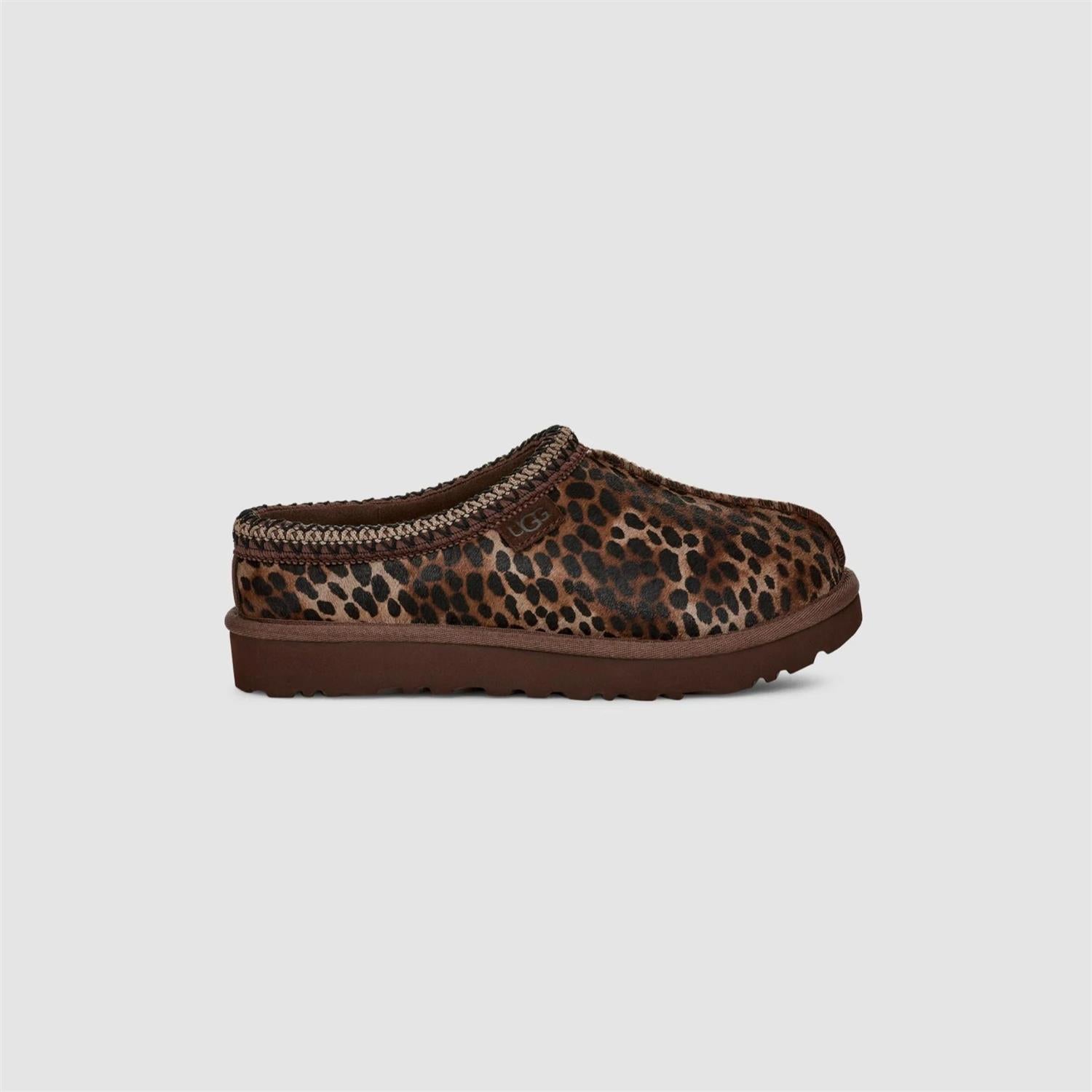 W Tasman Caspian Burnt Cedar