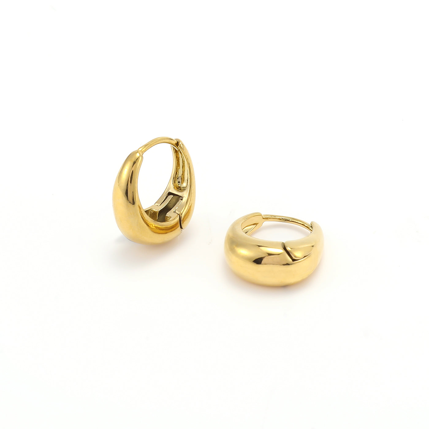 HEDVIG-CLASSIC WIDE HOOP EARRINGS STINALESS STEEL-GOLD