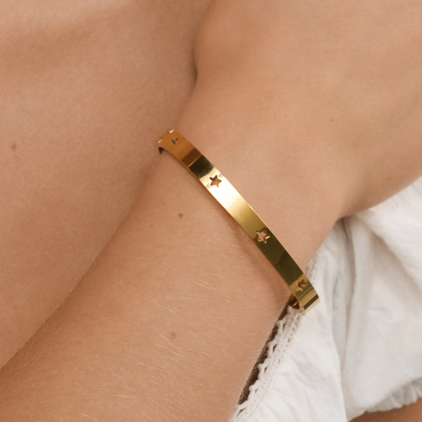 LEIA-STAR BANGLE BRACELET STAINLESS STEEL-GOLD