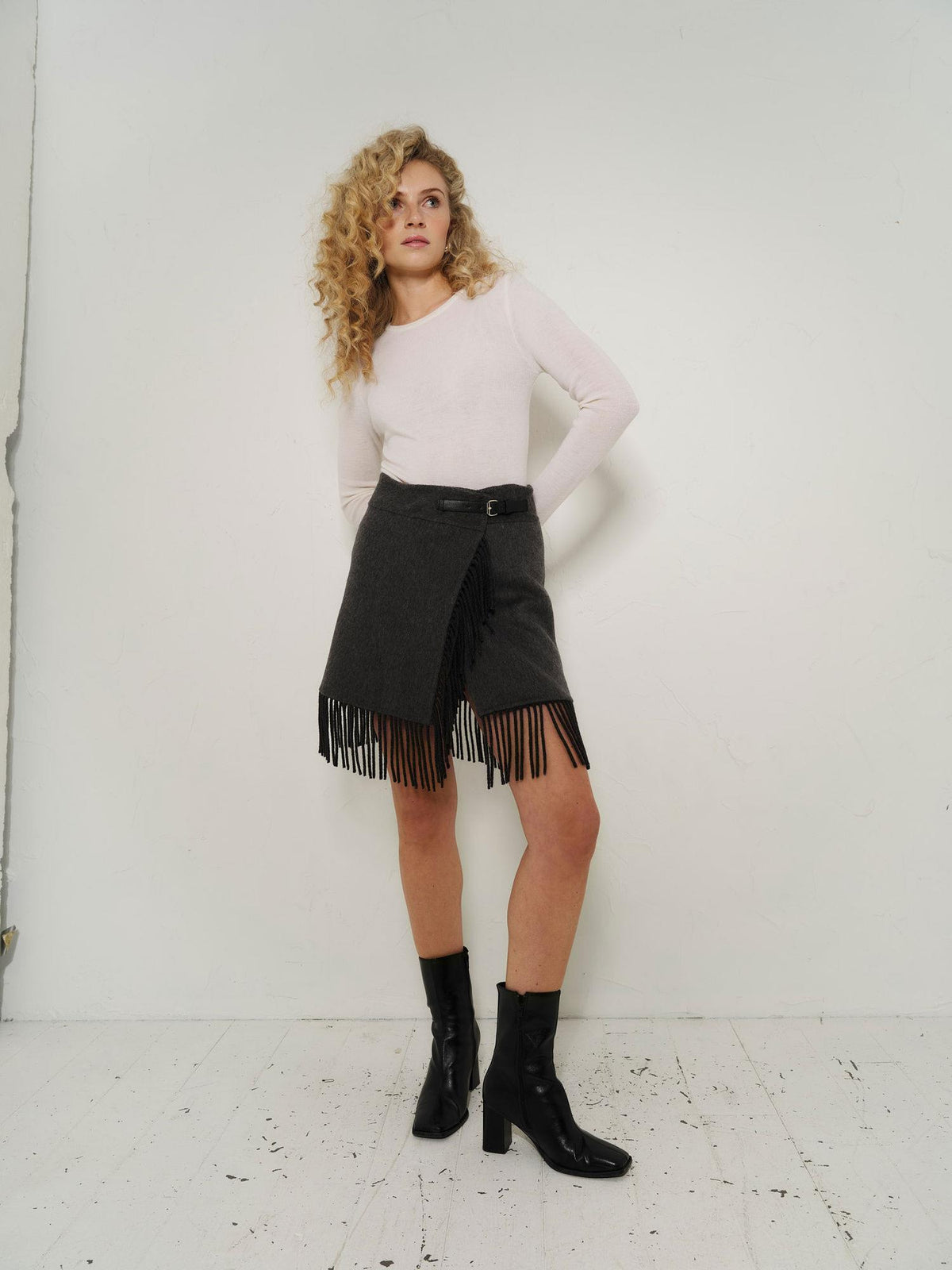 Andrine Skirt Dark Grey