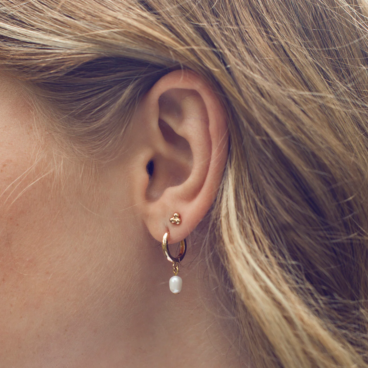 Pearl Necklace & Earrings Gift set Gold