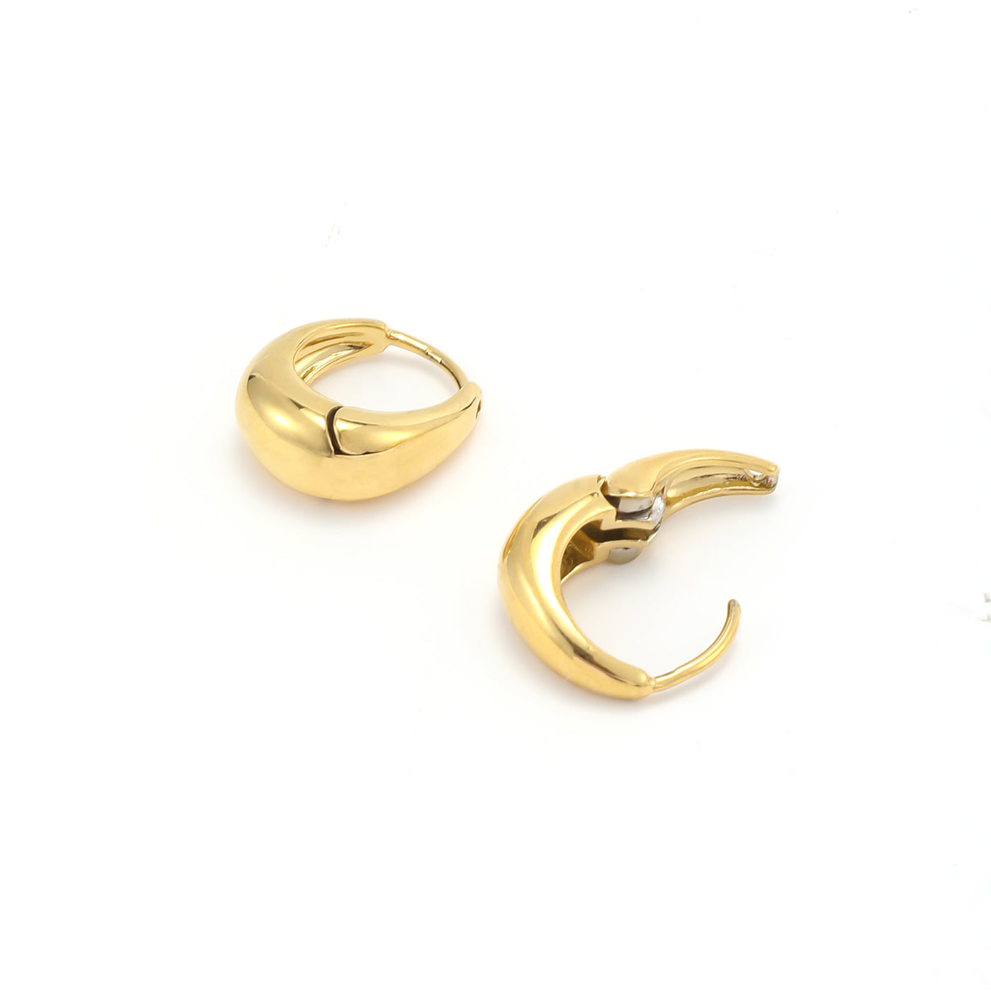 HEDVIG-CLASSIC WIDE HOOP EARRINGS STINALESS STEEL-GOLD