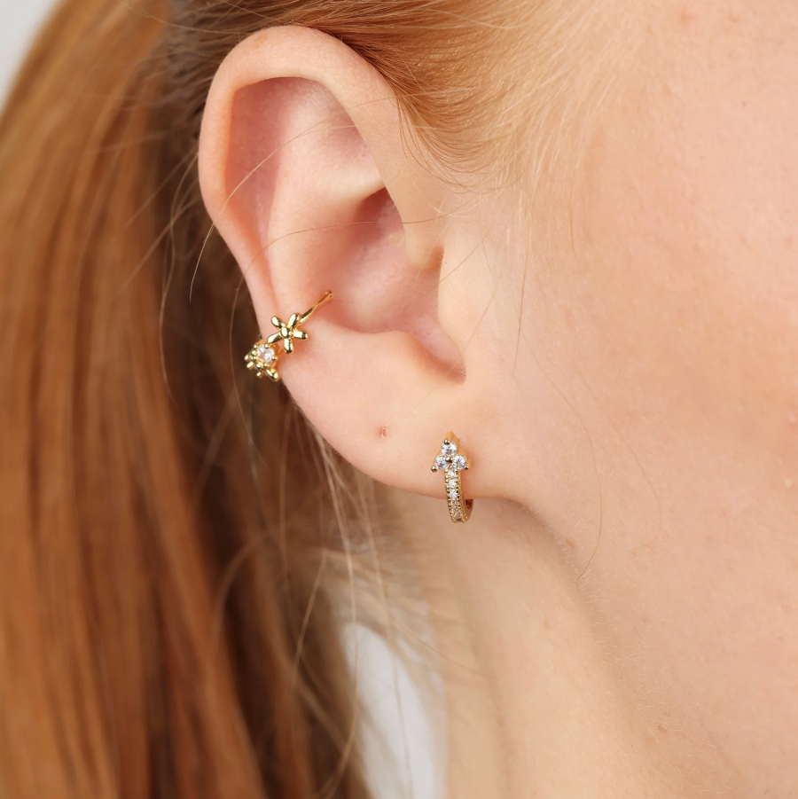 Della Crysal hoop earrngs gold