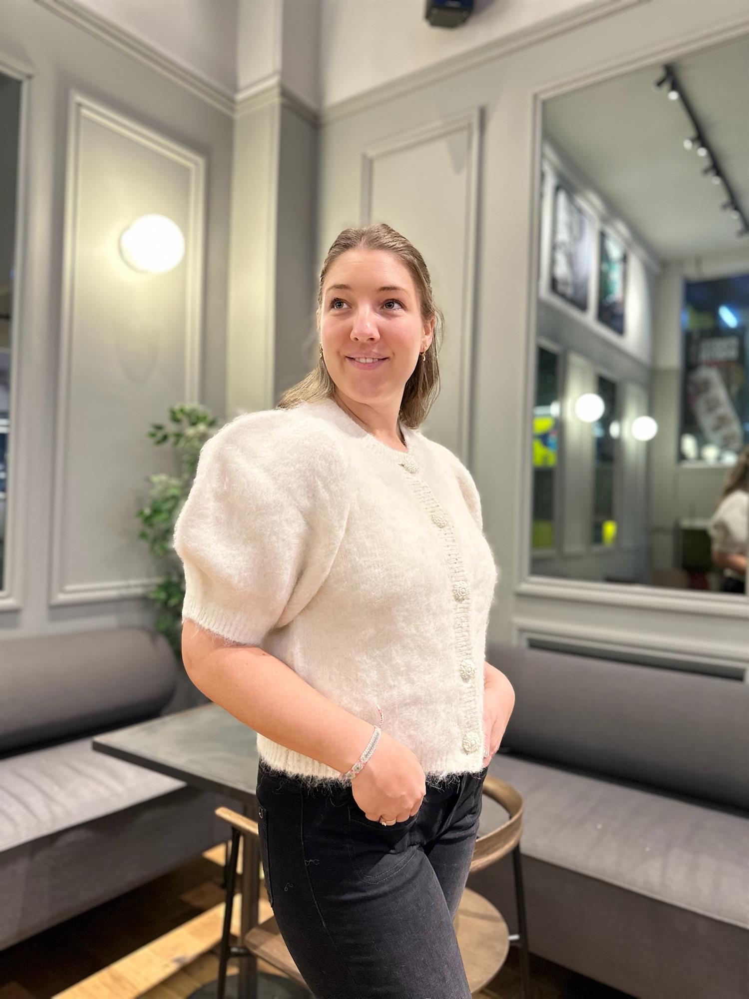 Hairy Knit Puffed Jacket PS26 Offwhite