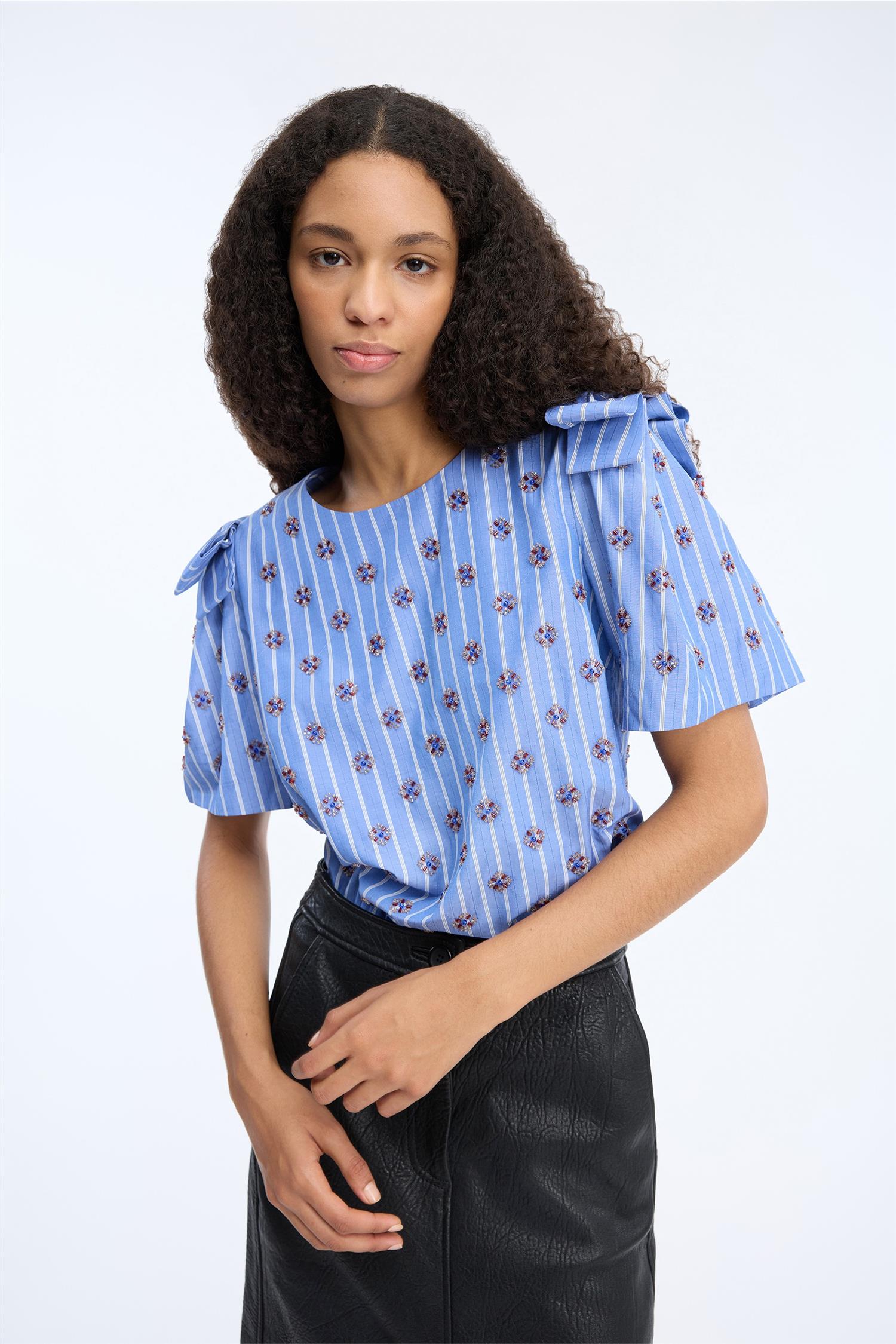 Vapouri Blouse Blue